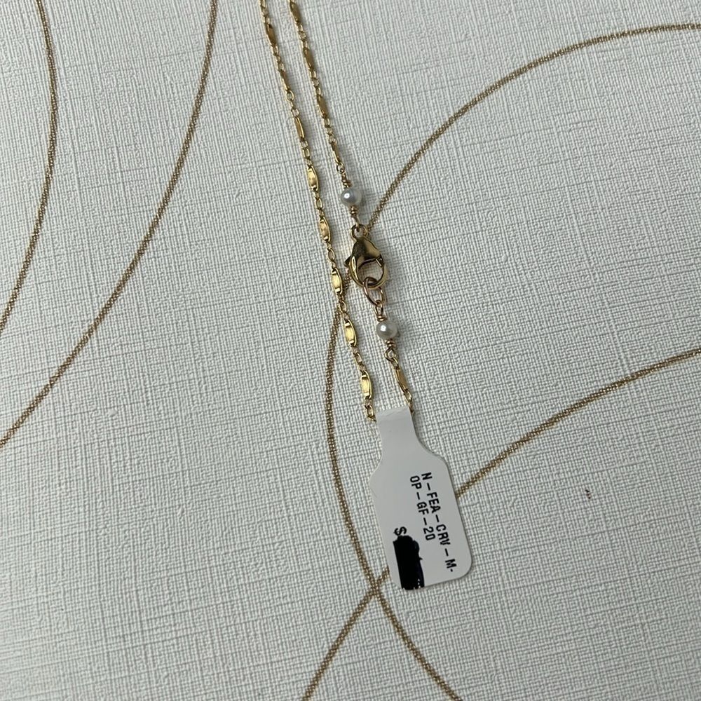 Mother of Pearl And Gold-filled Feather Necklace, 20’ - Picture 3 of 6